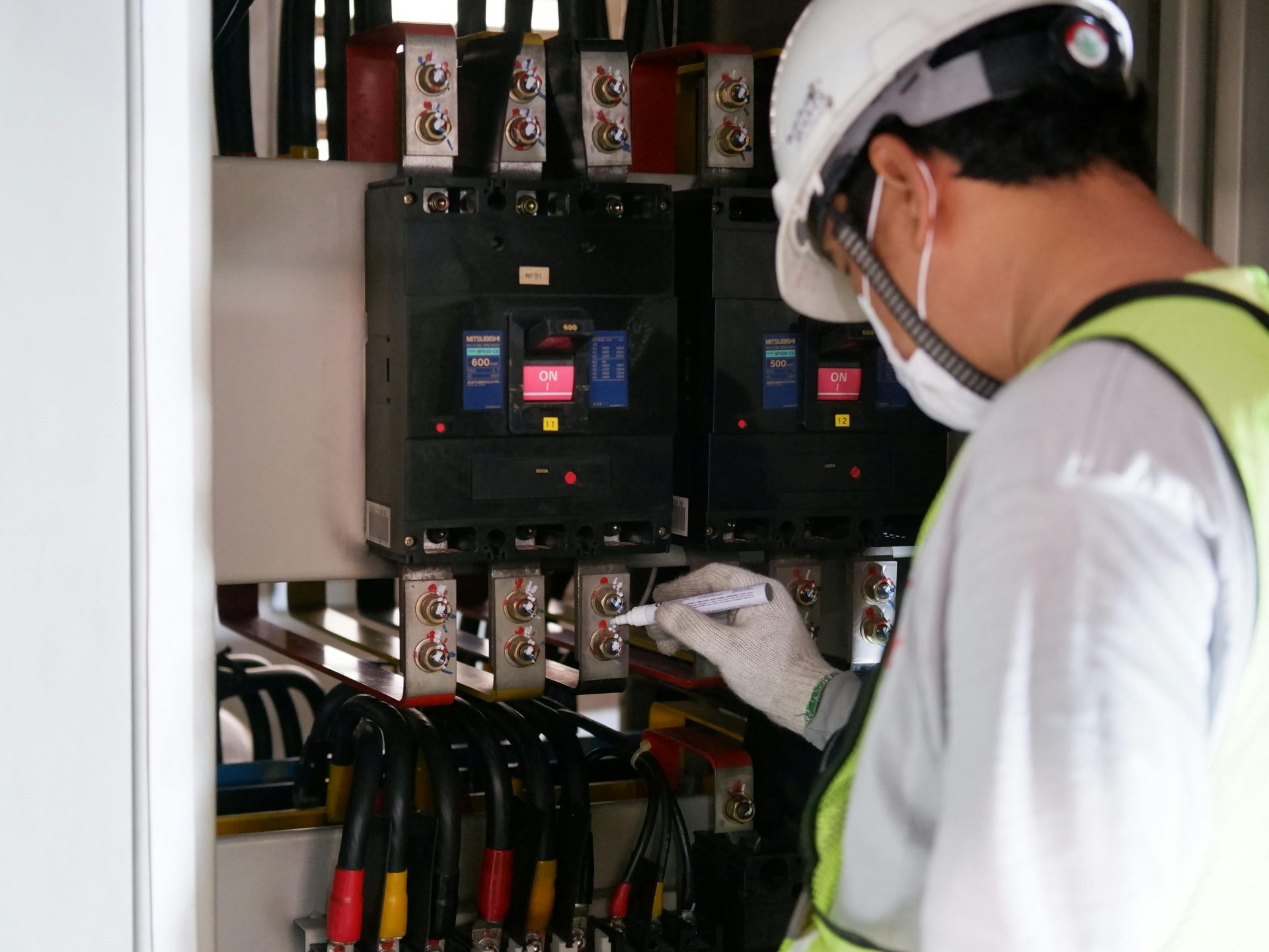 DMC Electric LLC